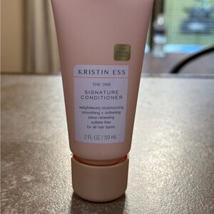 Kristin Ess The One Signature Conditioner - Pink
